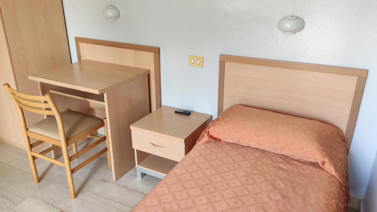 Отель San Juan De Ribera, Casa Per Ferie Рим Экстерьер фото