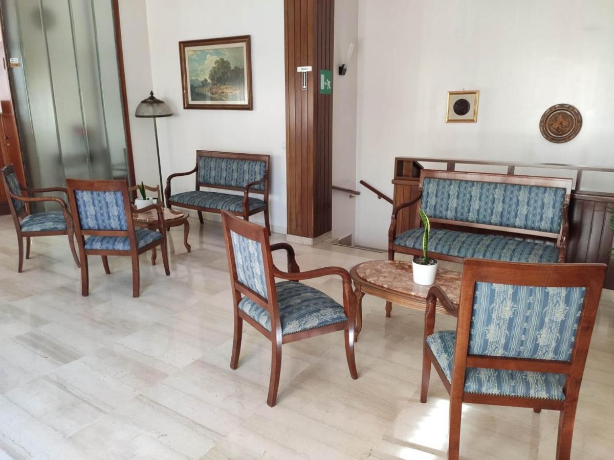 Отель San Juan De Ribera, Casa Per Ferie Рим Экстерьер фото